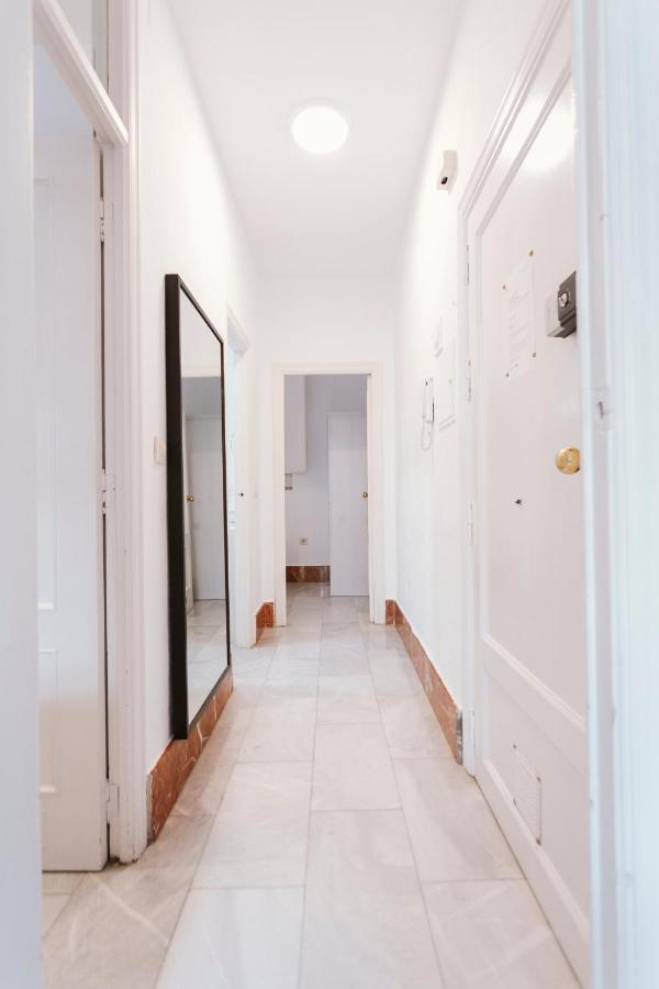 Apartamento Bright And Cozy-1Bd 1Bth & 2Bd 1Bth- La Giralda Sevilla Exterior foto